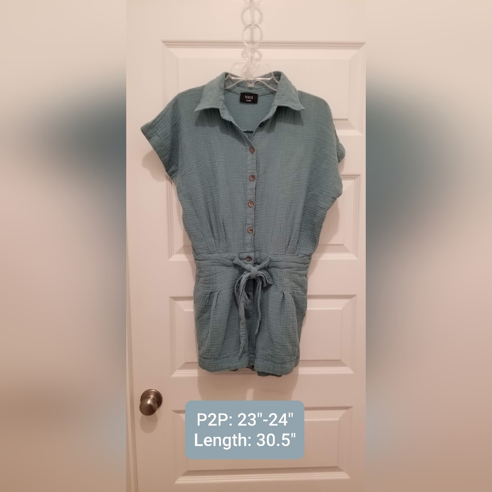 EUC Vici Button Up Cotton Romper w/pockets, Size Large